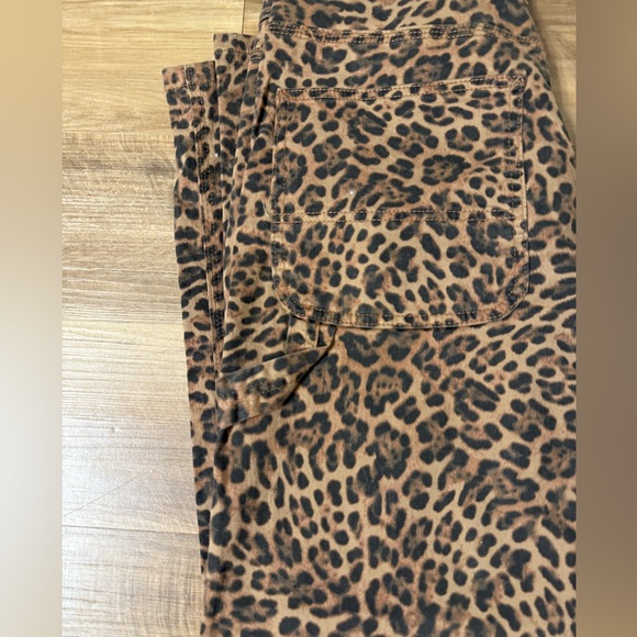 NWT GAP Mid Rise '90s Loose Cheetah Cargo Jeans Pants Women’s Size 29 (8P) $98 - Picture 7 of 11